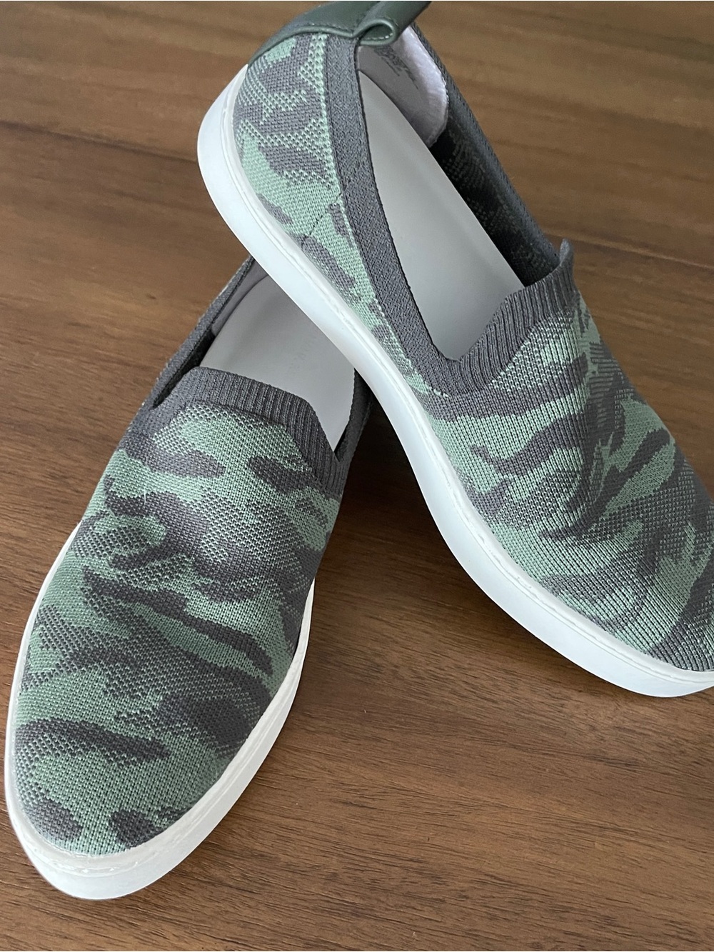 Banana Republic Women's Slip-On Sneakers in Green and Gray Camo Knit